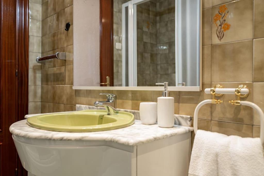 Apartamento Trisquel Хихон Екстериор снимка